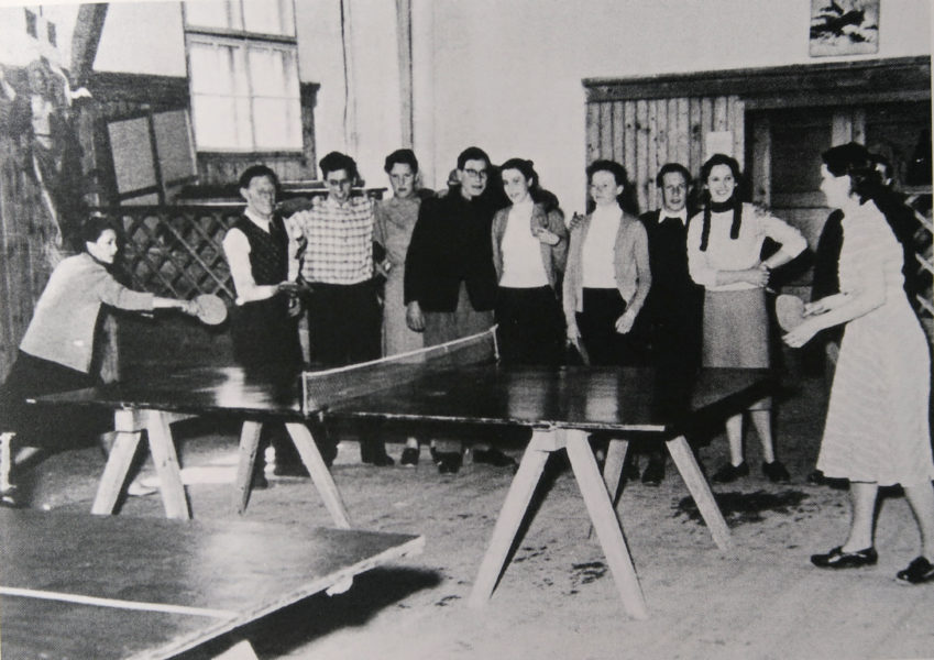Tischtennis in der Turnhalle Sailer 1954